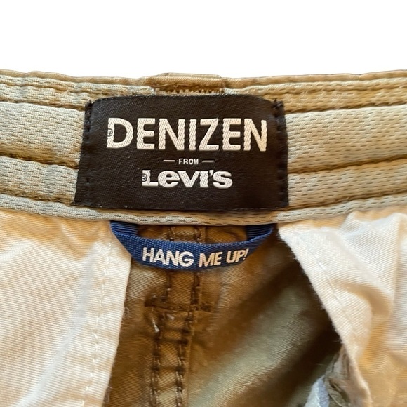 Levis Denizen Men's Cargo Shorts
Tan Brown Size 36 Waist Button
Drawstring - Picture 3 of 9